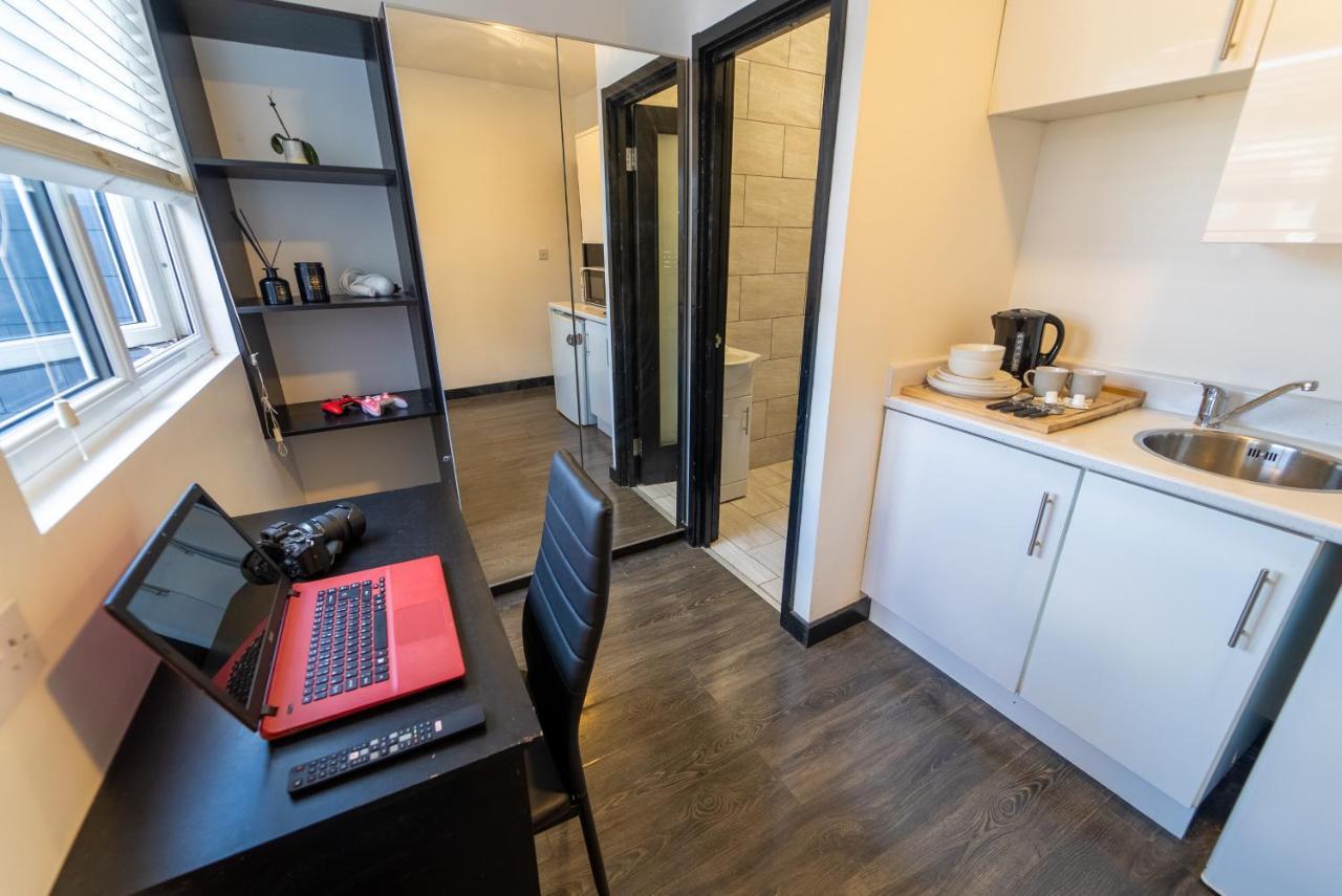 Staysa Equipped Studios Near Qe And Uob In Guesthouse Close To The City! Birmingham Quarto foto