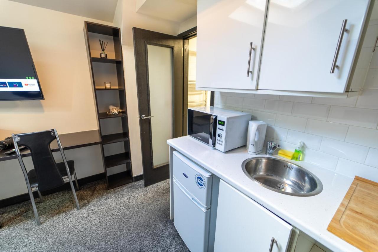 Staysa Equipped Studios Near Qe And Uob In Guesthouse Close To The City! Birmingham Quarto foto