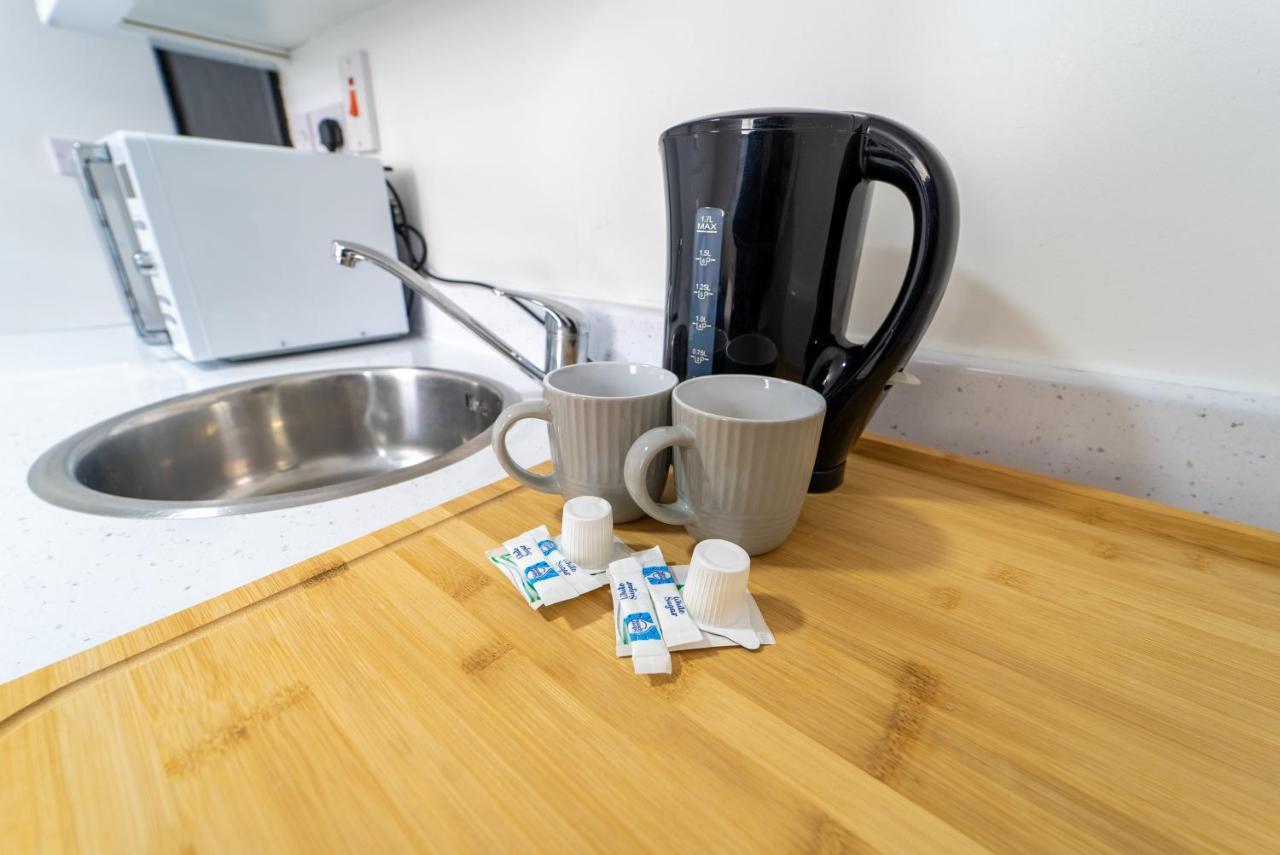 Staysa Equipped Studios Near Qe And Uob In Guesthouse Close To The City! Birmingham Quarto foto