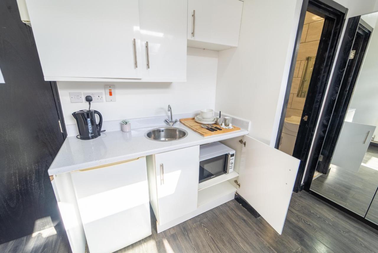 Staysa Equipped Studios Near Qe And Uob In Guesthouse Close To The City! Birmingham Quarto foto