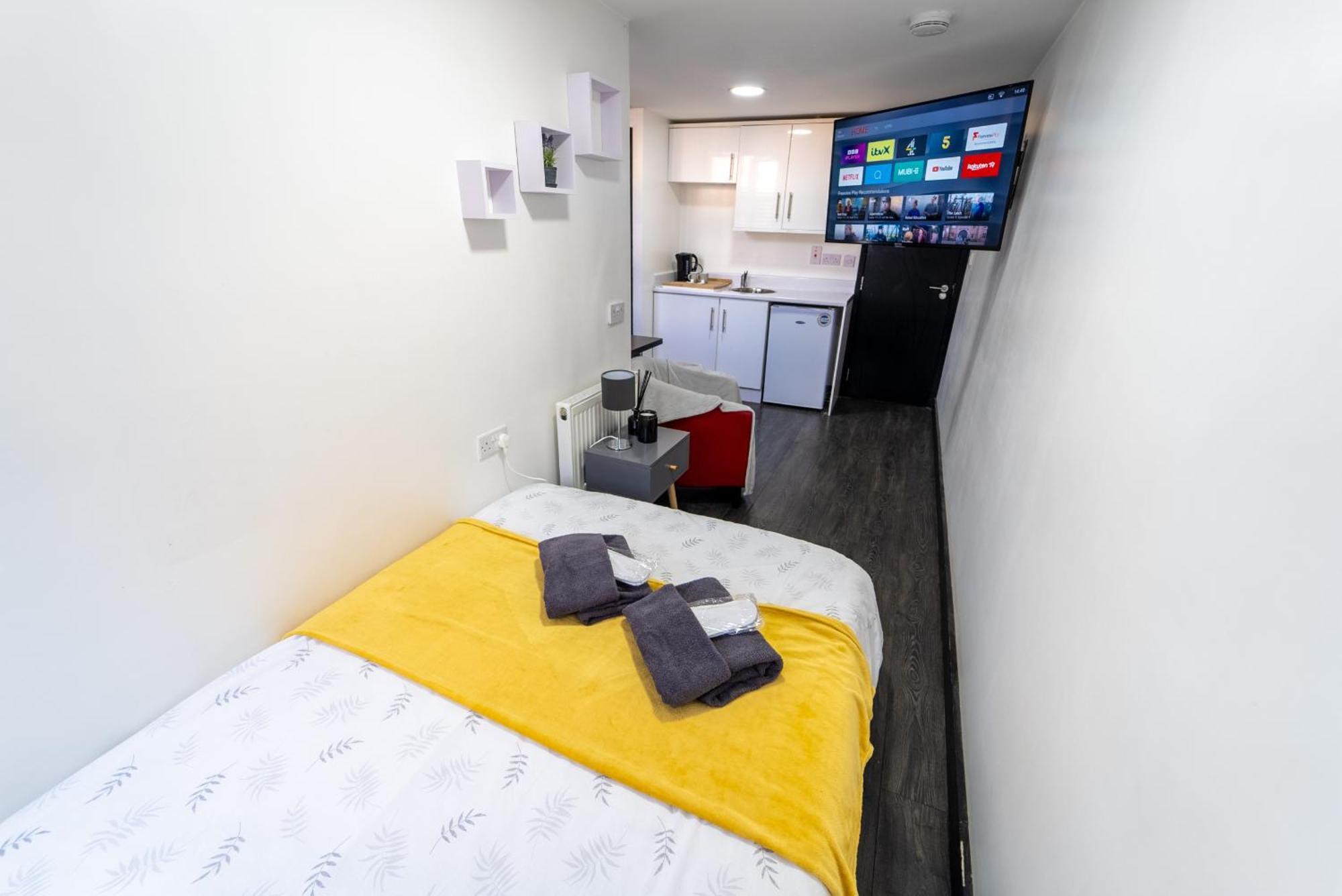 Staysa Equipped Studios Near Qe And Uob In Guesthouse Close To The City! Birmingham Quarto foto