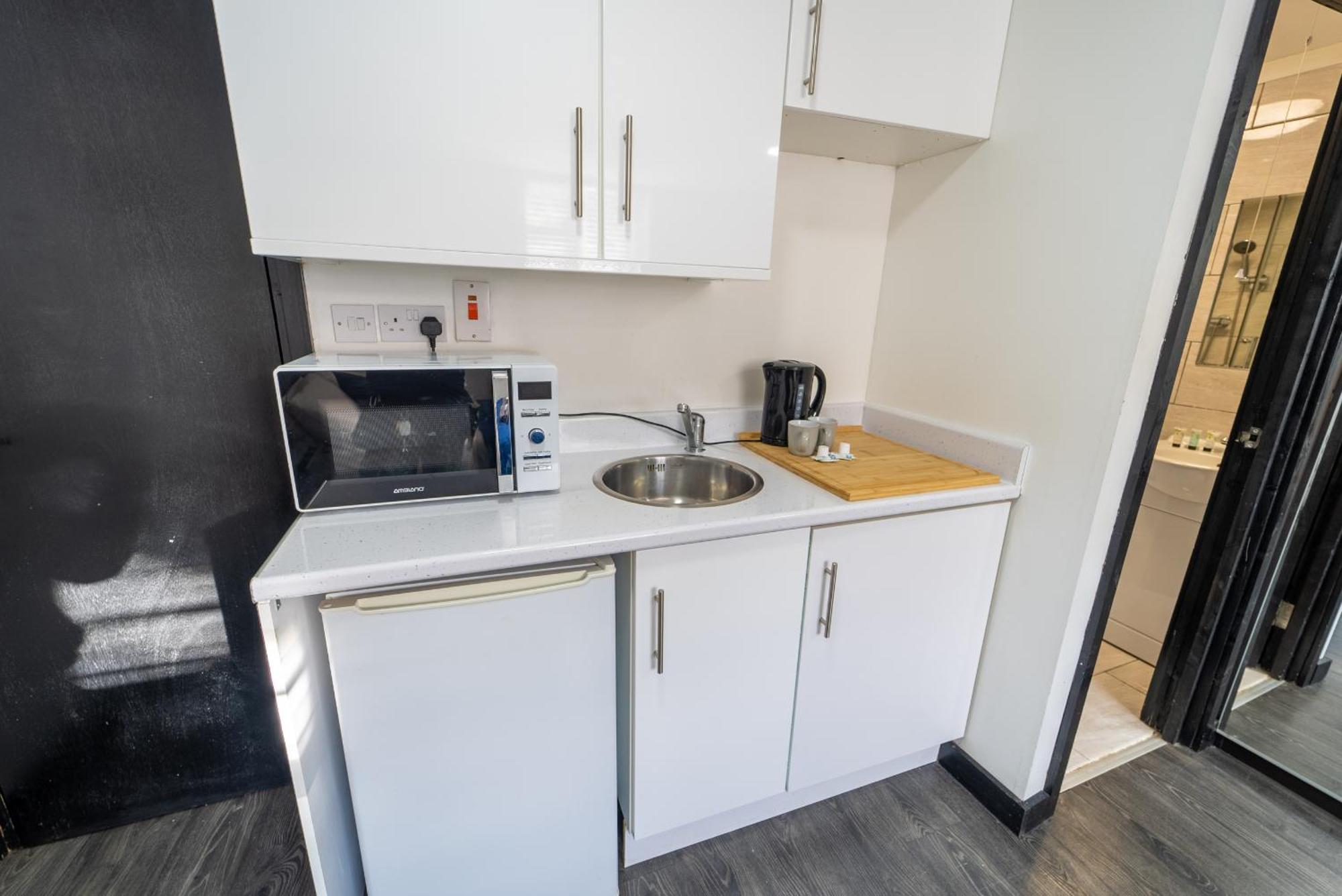 Staysa Equipped Studios Near Qe And Uob In Guesthouse Close To The City! Birmingham Quarto foto