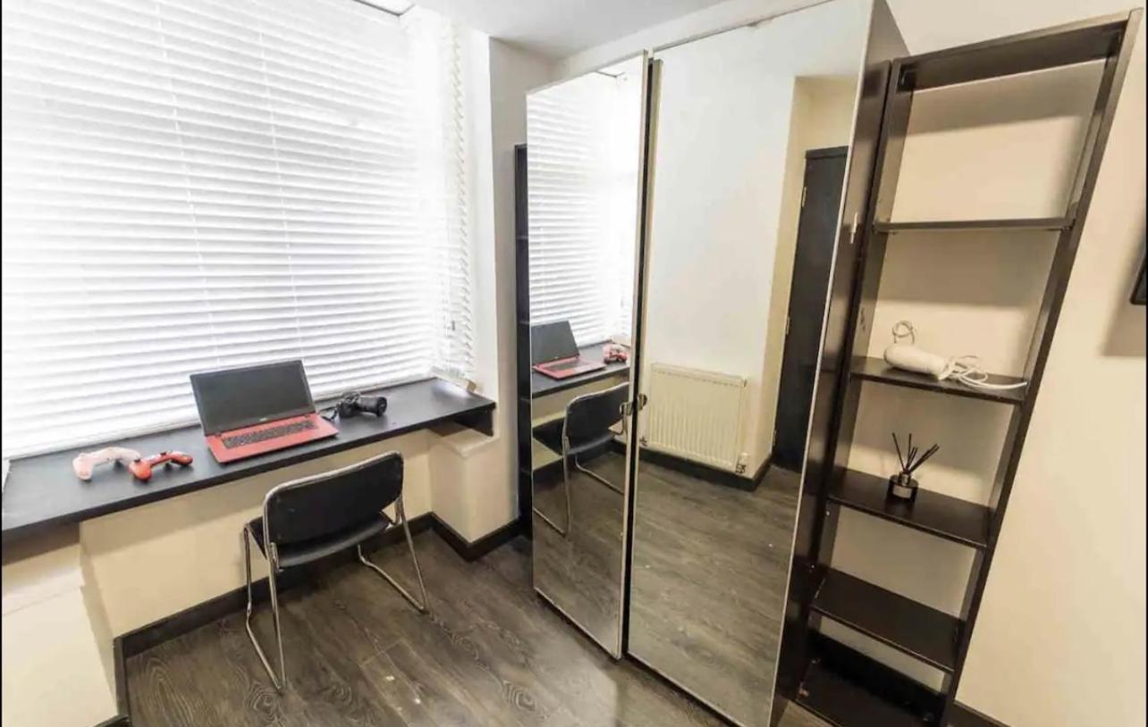 Staysa Equipped Studios Near Qe And Uob In Guesthouse Close To The City! Birmingham Exterior foto